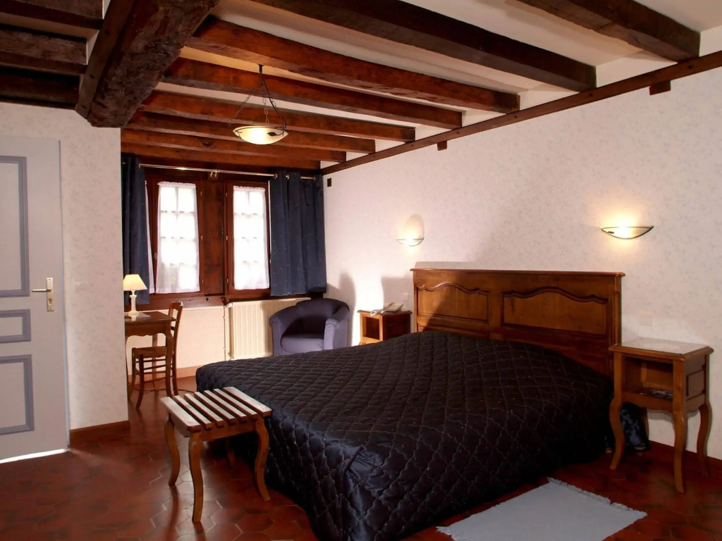Logis Hôtel Restaurant Manoir De LAcherie