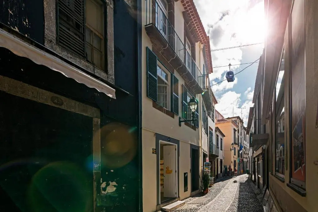 Zona Velha VII by An Island Apart