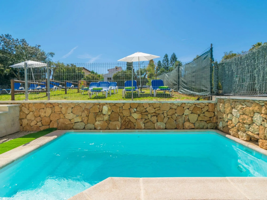 BAHAMAS 2 - Villa for 4 people in Son Serra de Marina.