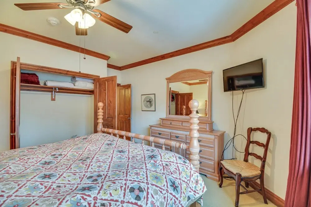 Cozy Avon Retreat w/ Private Deck & Pool Access!
