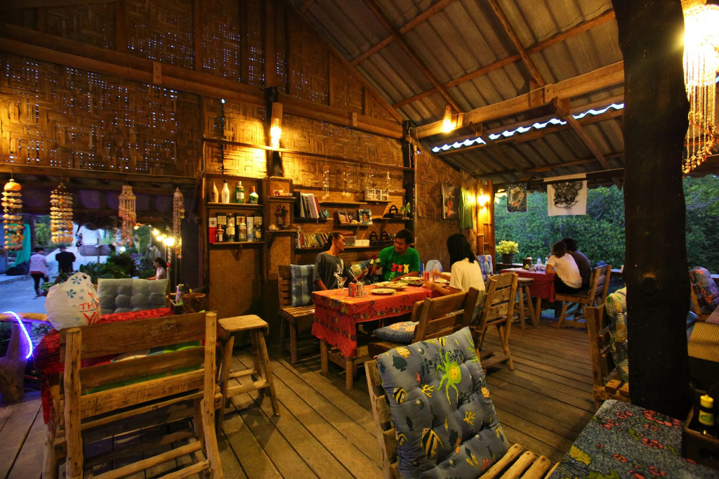PP Red Tuna Hut