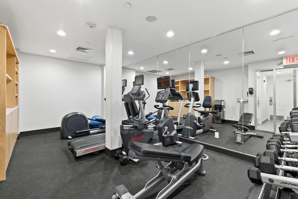 Holiday Inn Manhattan 6th Ave - Chelsea by IHG