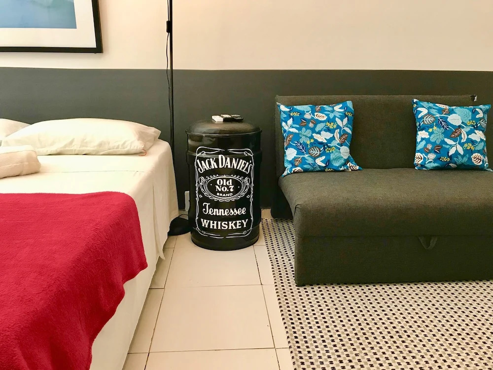 Jump in Bed Copacabana 3 - Estudio