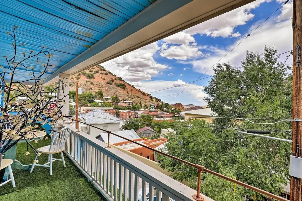 'St Valentine' Apartment w/ Balcony in Bisbee