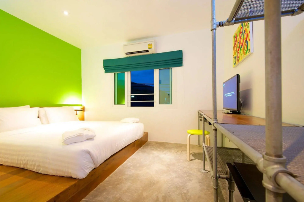 Mint Hotel