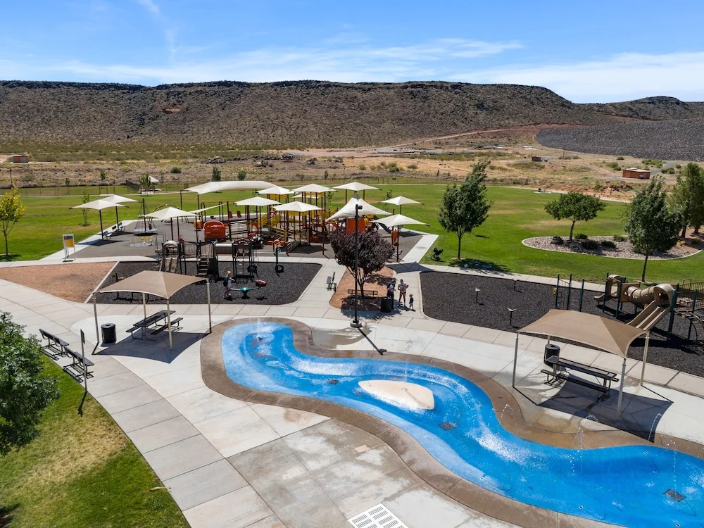 Lakeside Oasis At Sand Hollow 4 Bedroom Home