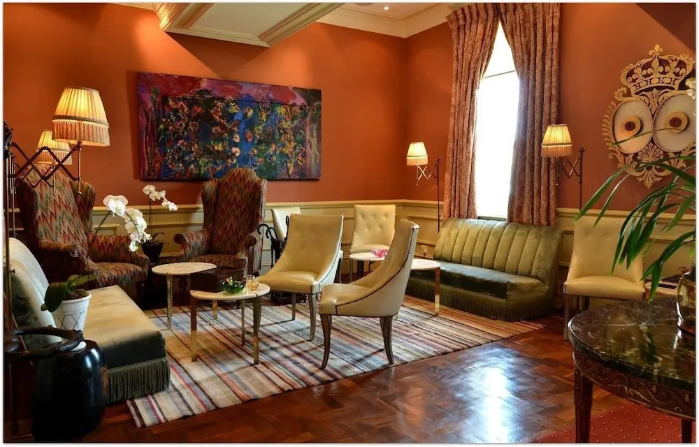 The Monarch Hotel