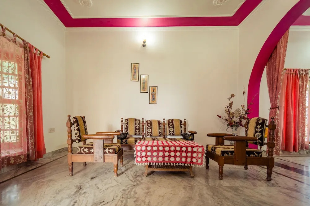 OYO 13112 Home Peaceful Stay IT Park