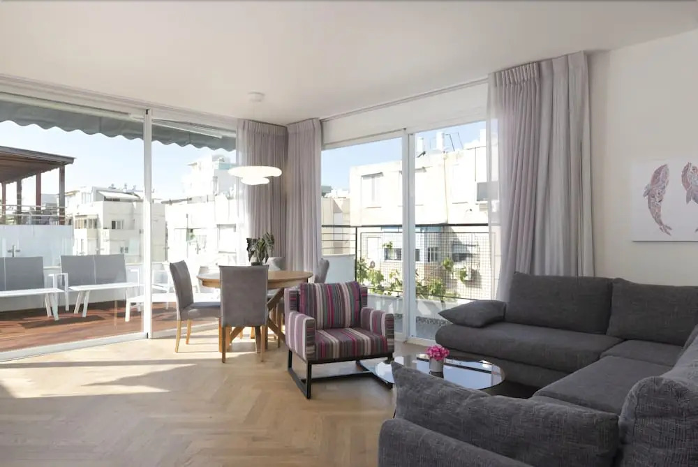 Penthouse 2 Bedrooms With A Terrace