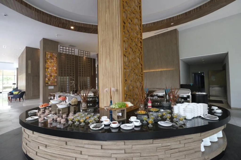Hotel AYOLA Lippo Cikarang