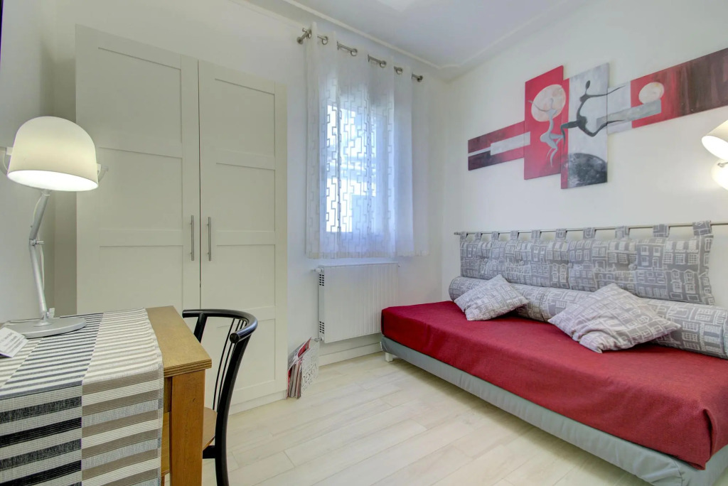 RIALTO MARKET NEW 5pax 3bed 2bath Wifi PowerAircnd
