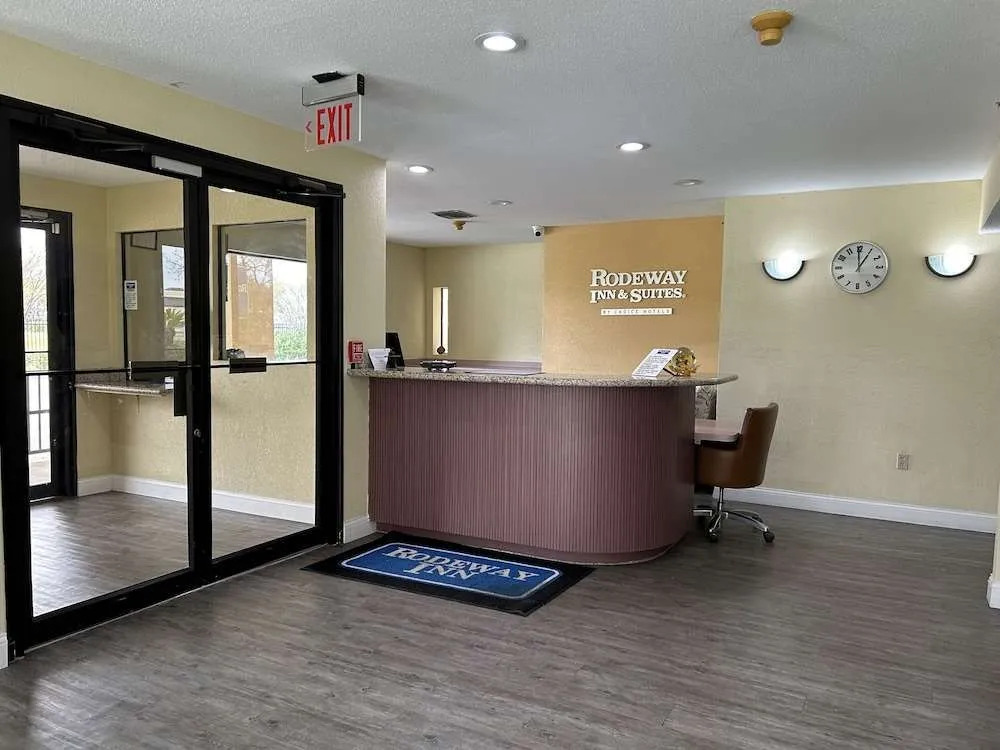 Comfort Inn Brookhollow