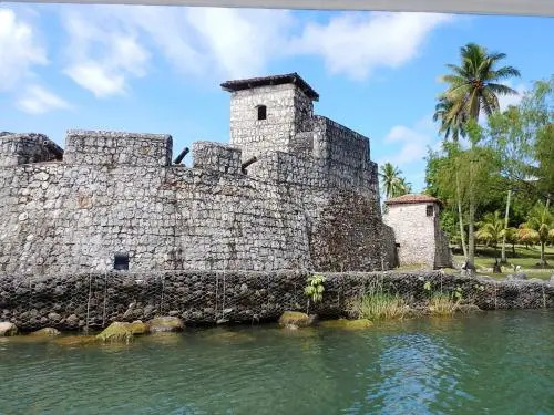 The Golden Resort - Tortugal River Lodge & Marina