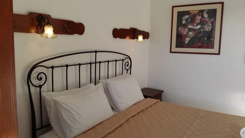Chrysoulas Guest House