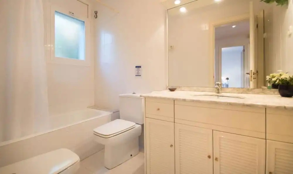 Villa Cossis Beach TVL 32
