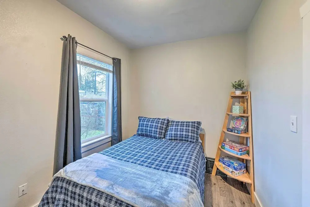 Port Angeles Retreat - 1 Mi to Downtown