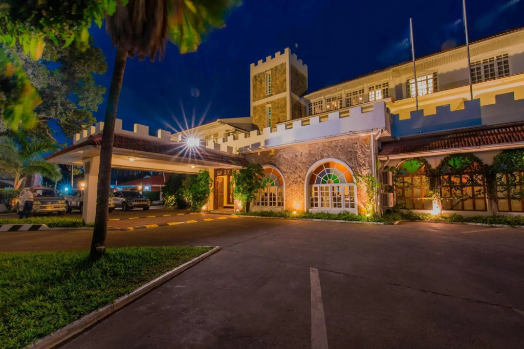Отель Protea by Marriott Dar es Salaam Courtyard