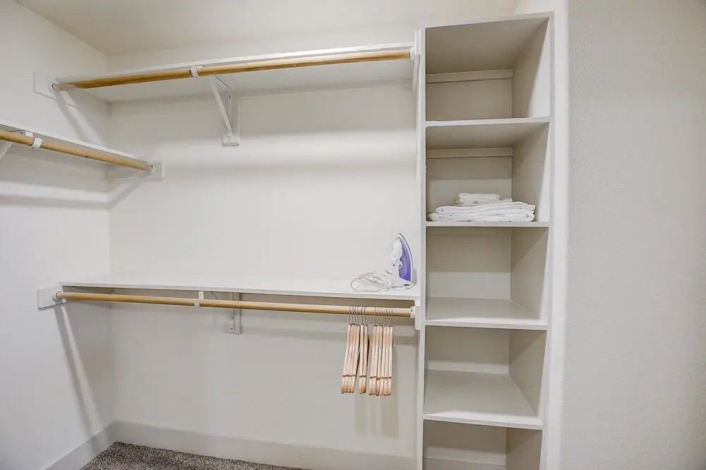 Frontdesk 1 BR Apt Near St. Edwards Park