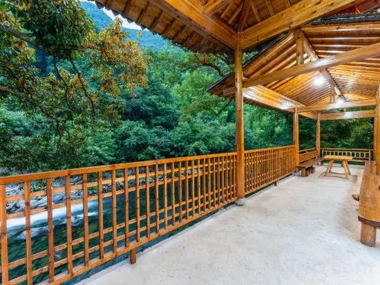 Niehong Shanju Hotel