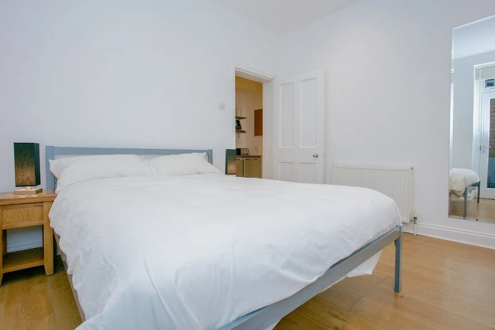 Modern Flat in West Kensington