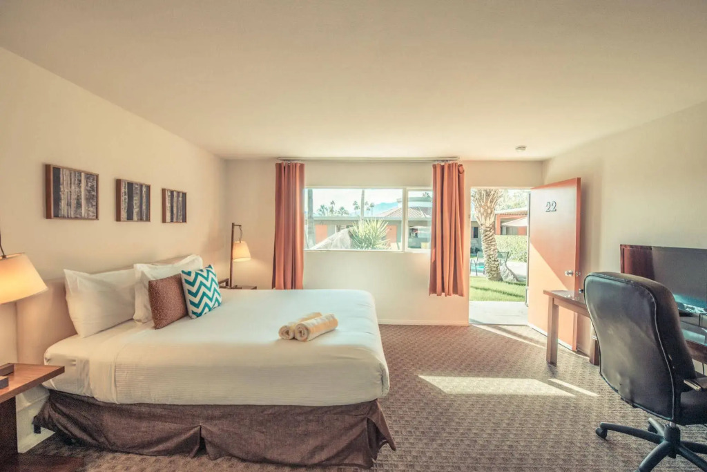 The Skylark, a Palm Springs Hotel