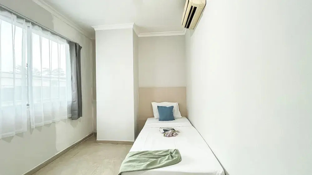 Warm And Nice 2Br At Permata Senayan Apartment