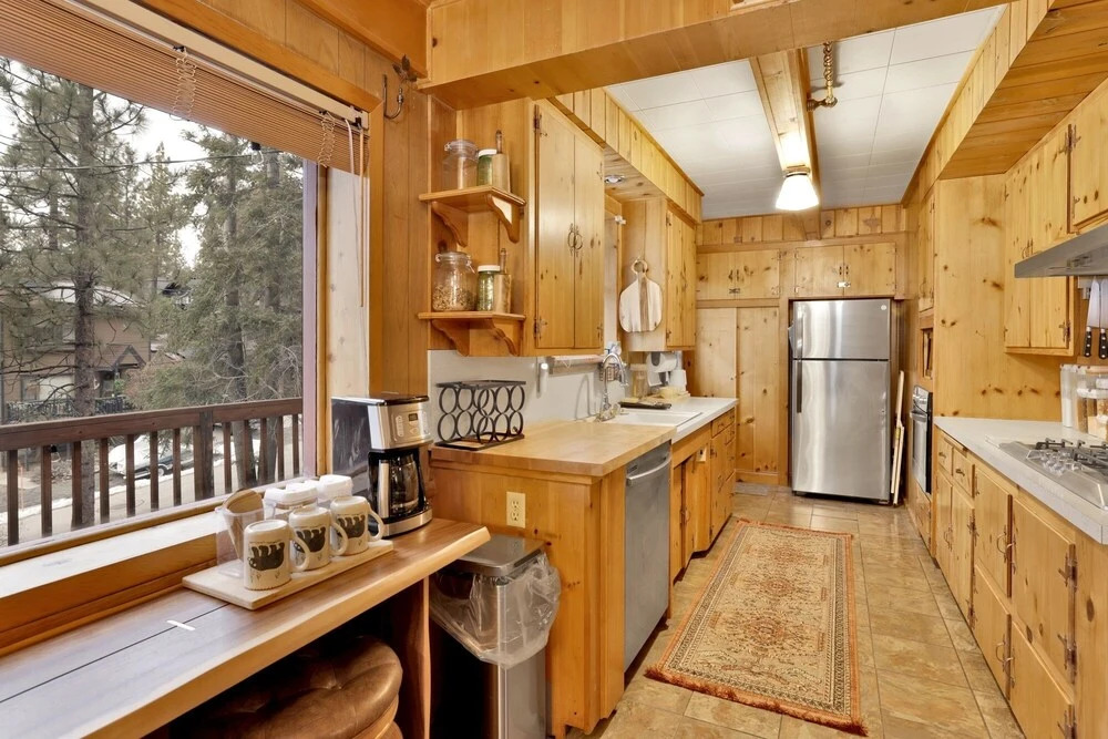 2245-plymouth Mountain Escape 3 Bedroom Home by Redawning