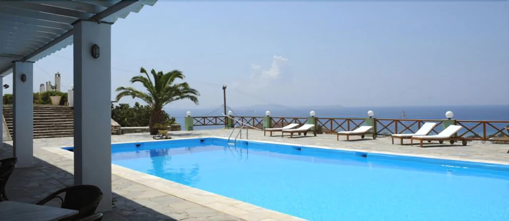 Carlo Bungalows