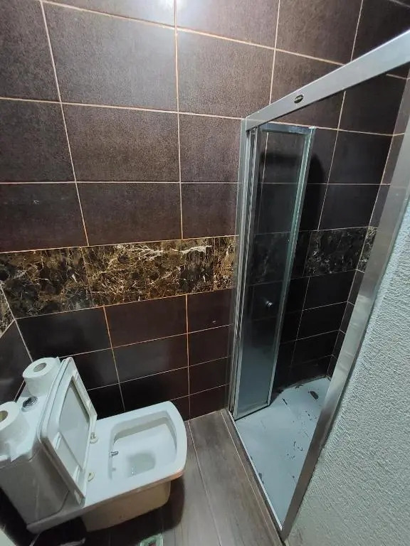 hygienic affordable central accommodation near metro