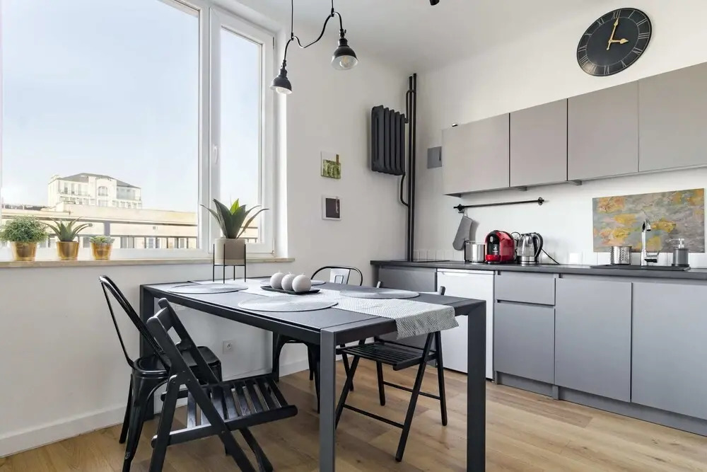 Warsaw Center Apartment