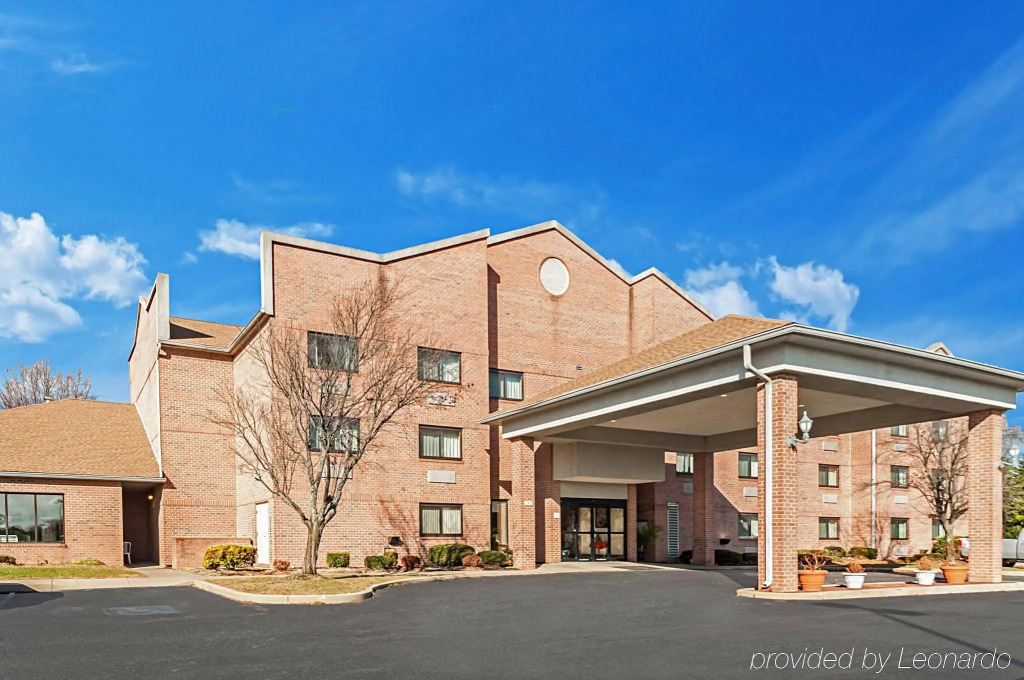 Red Roof Inn & Suites Chestertown