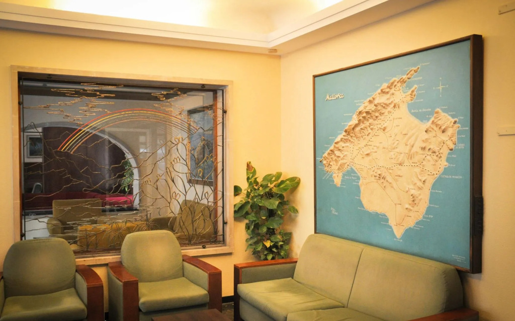Hotel Iris