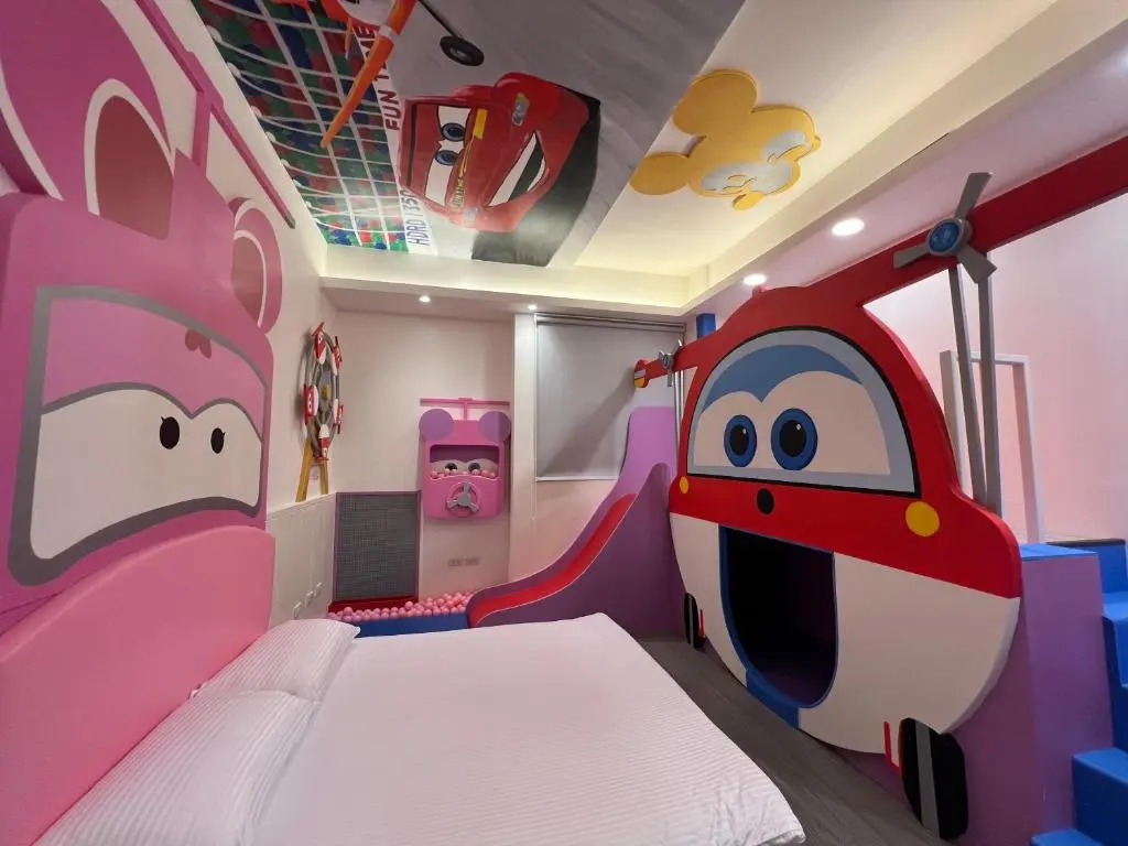 Fun Holiday Family Hostel