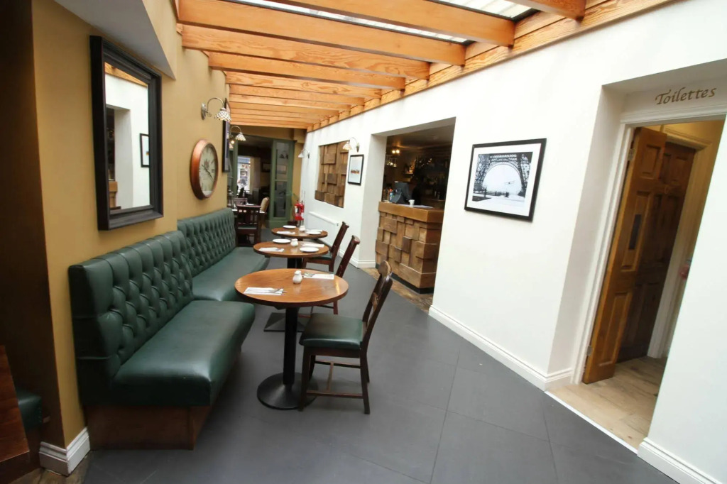 Pilgrims Hotel