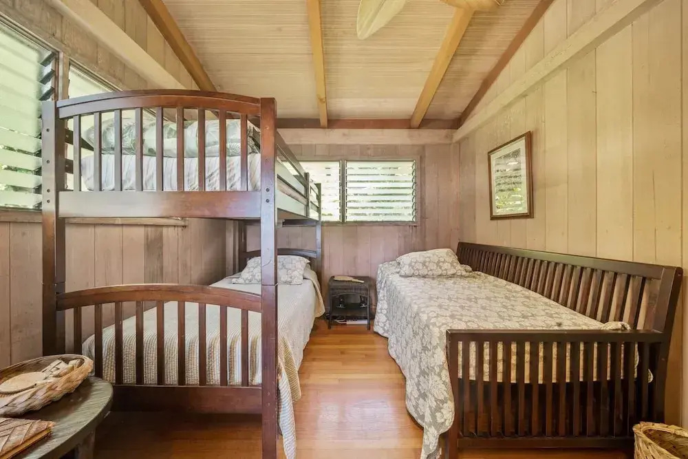 Kona Sunshine 2 Bedroom Home by RedAwning
