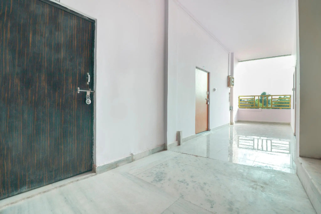 OYO 71057 Hotel Nand Palace