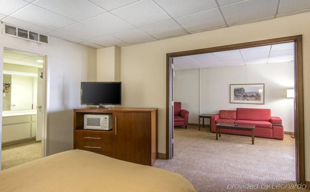 Quality Inn & Suites