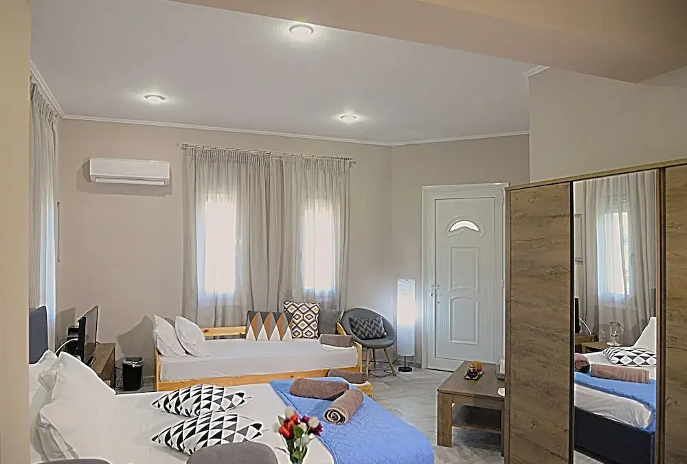 Mastiha Villas in Town