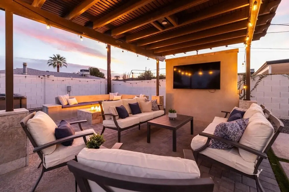 Scottsdale East Osborn 4 Bedroom Home by RedAwning, Scottsdale