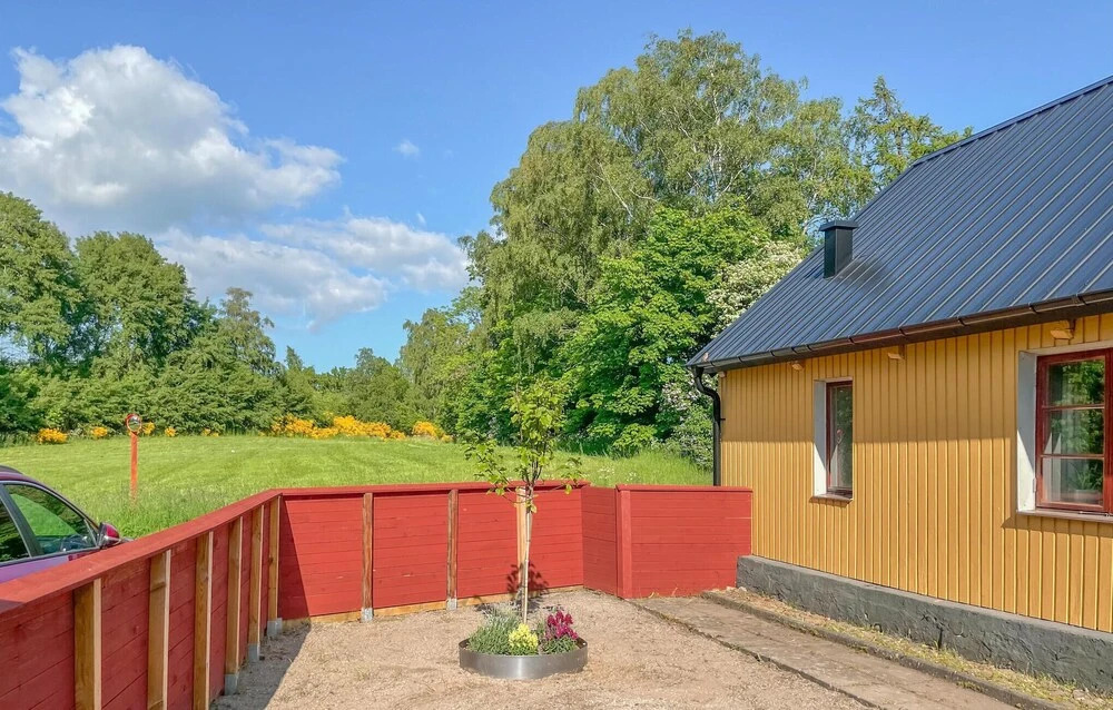 Nice Home in Toarp With Wifi and 2 Bedrooms