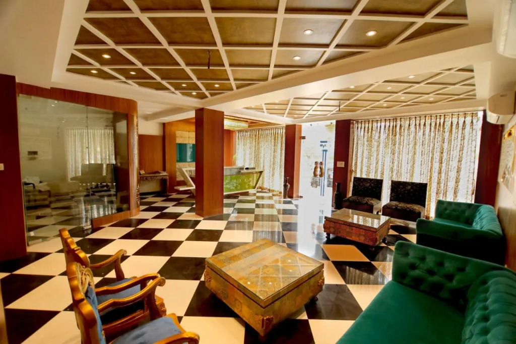 Capital O 30381 Hotel Sarin Inn Heritage