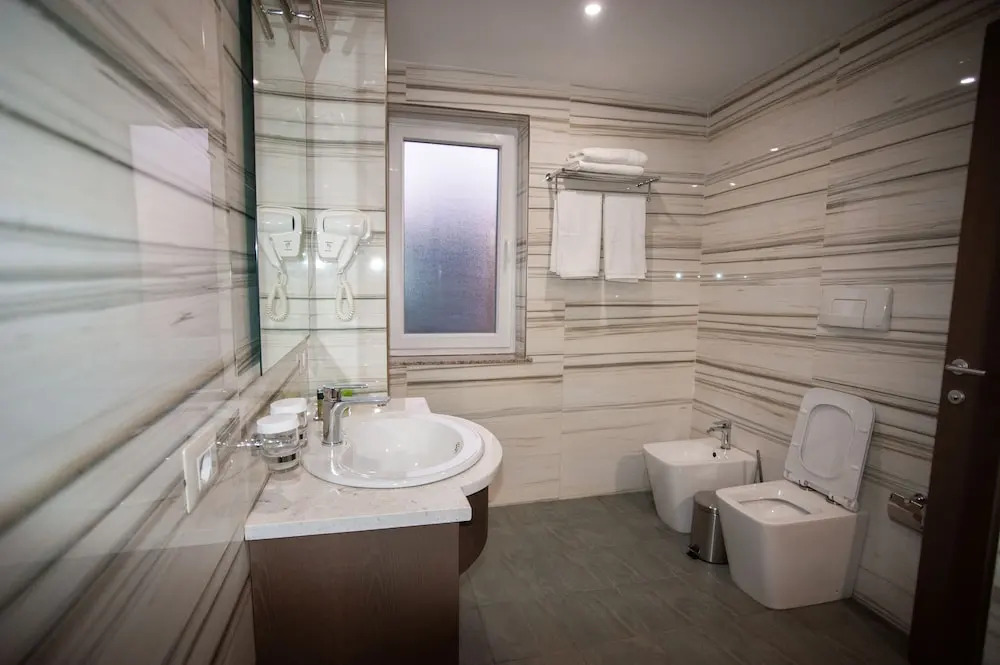 Doanesia Premium Hotel & Spa