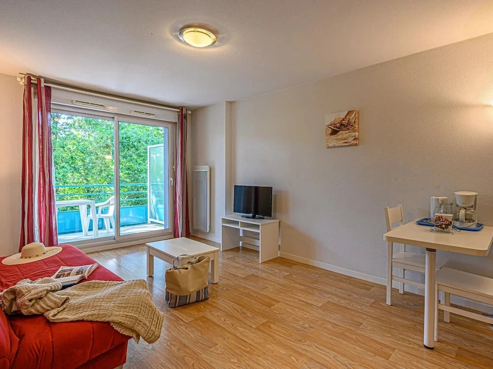 Studio With Balcony Near Vannes