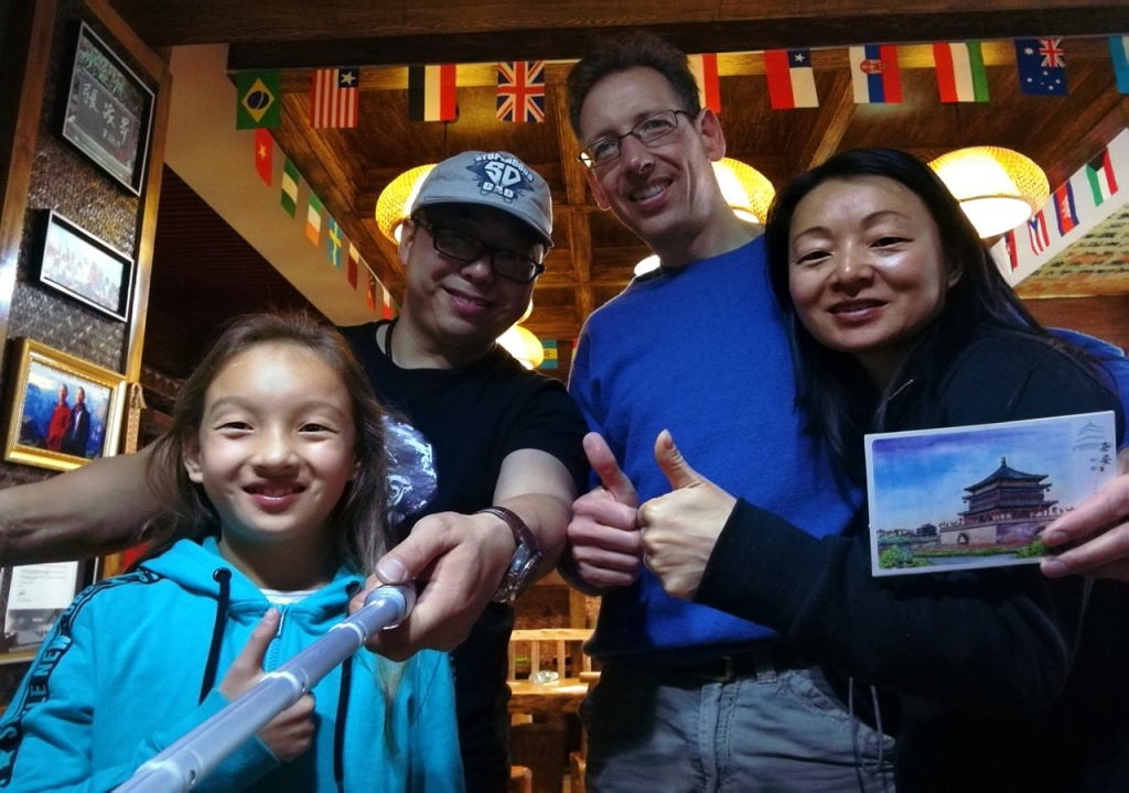 张家界集结号公馆 Zhangjiajie Jijiehao Inn Avator Mountin-National Park-East Gate, Meeting Friends-Common Area-Poor teble-COFFEE-BEER-Laundry-Party, FREE Breakfast, Book tickets in advance, Chinese Calligraphy&Tea&Kung Fu Course