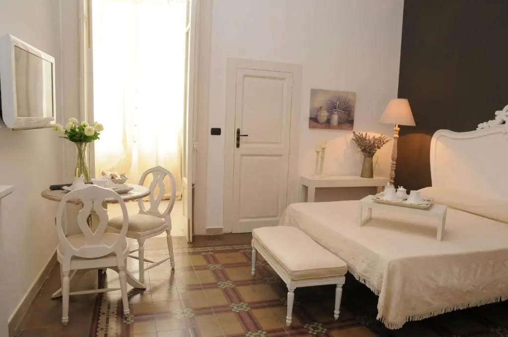 Casa Blanca Rooms&Suites
