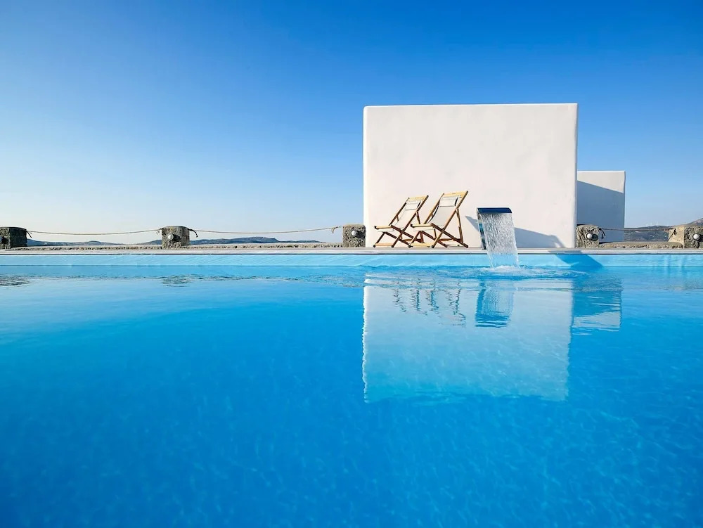 Lithos Luxury Rooms