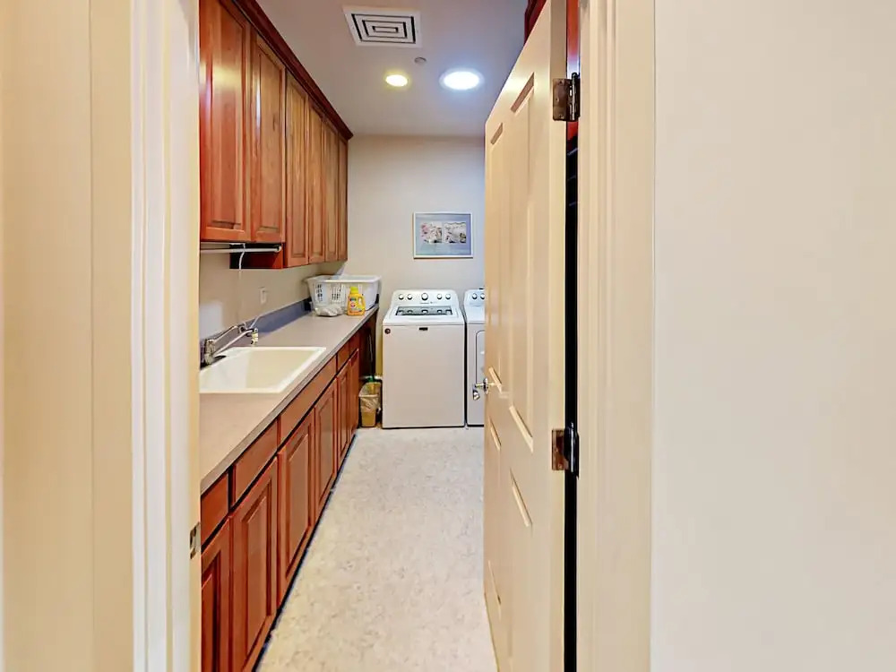 14341 SE 84th CT Home 5 Bedrooms 3.5 Bathrooms Home