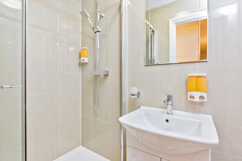 Metro Service Apartments Bedford