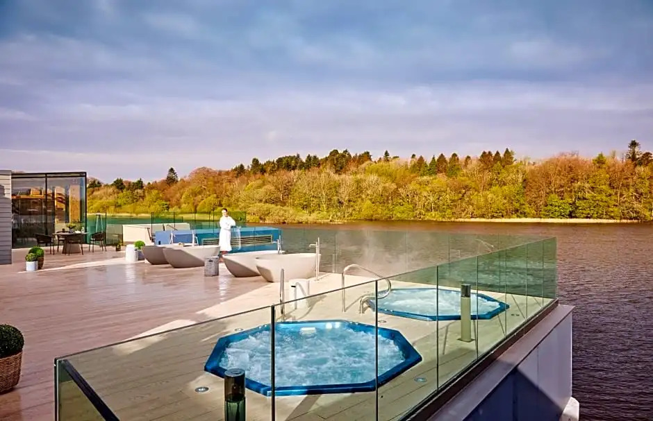 Ice House Hotel