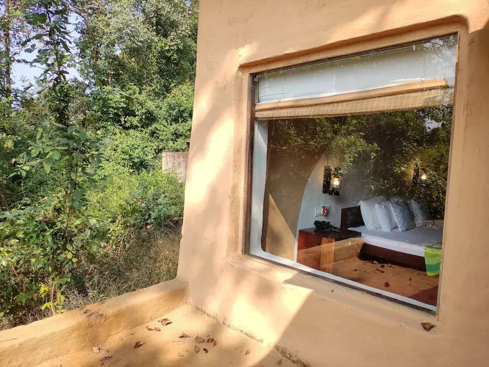 Saccharum Safari Lodge